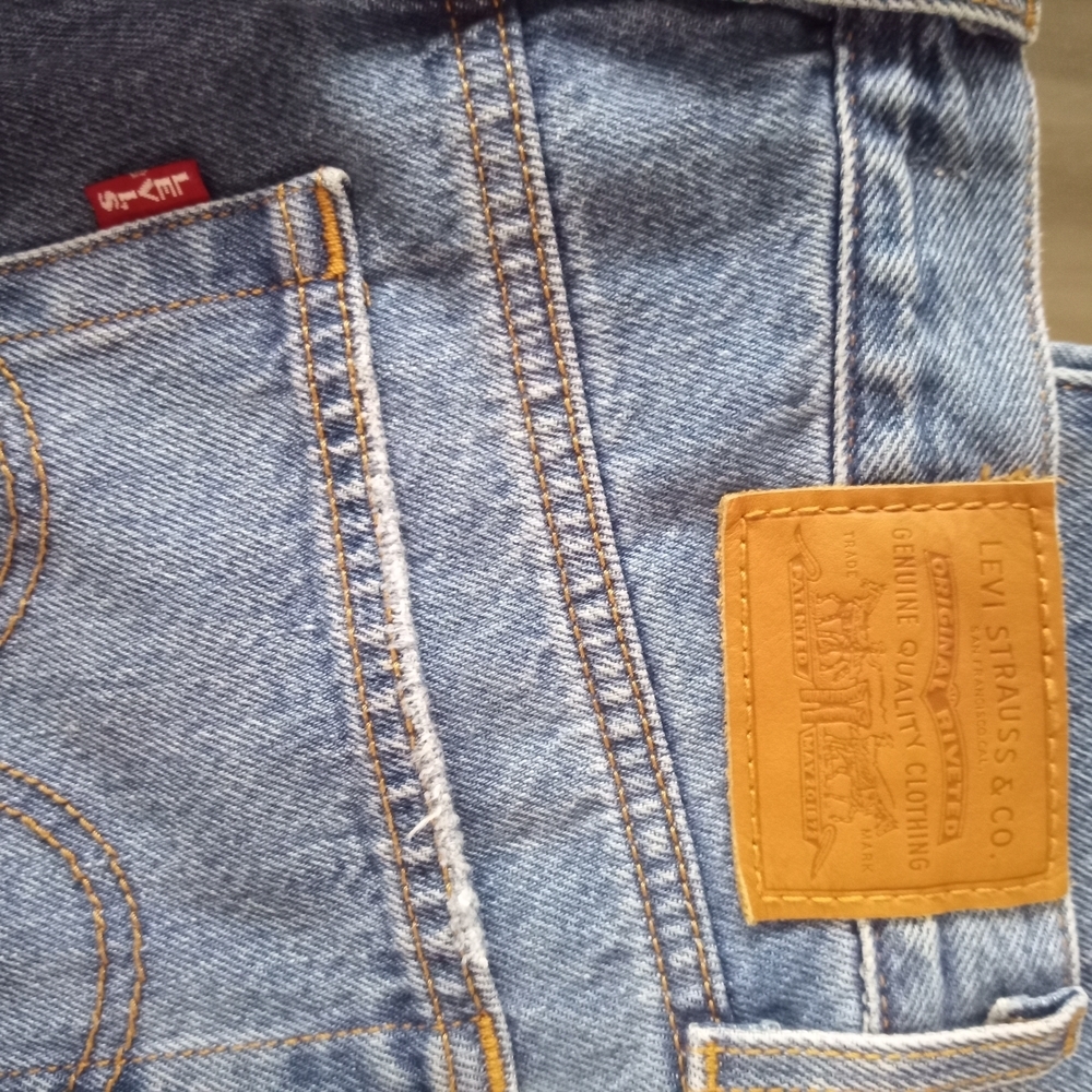 Levi's Light Blue Straight Leg Jeans Wedgie - Picture 5 of 6
